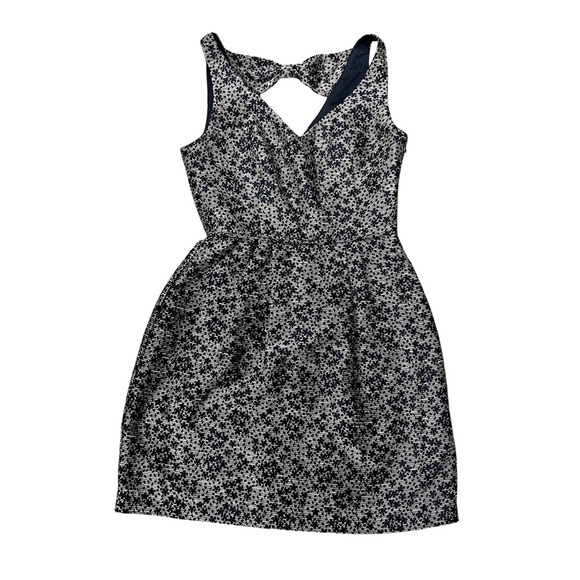 Trina Turk Womens 6 Fairlawn Floral Jacquard Dress Navy Blue Fit Flare EUC Lined - Picture 1 of 8